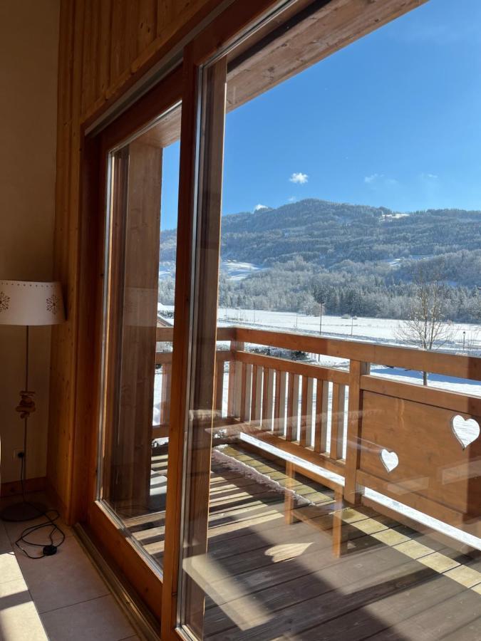 Gite Balneo Au Coeur Des Alpes Taninges Exterior foto