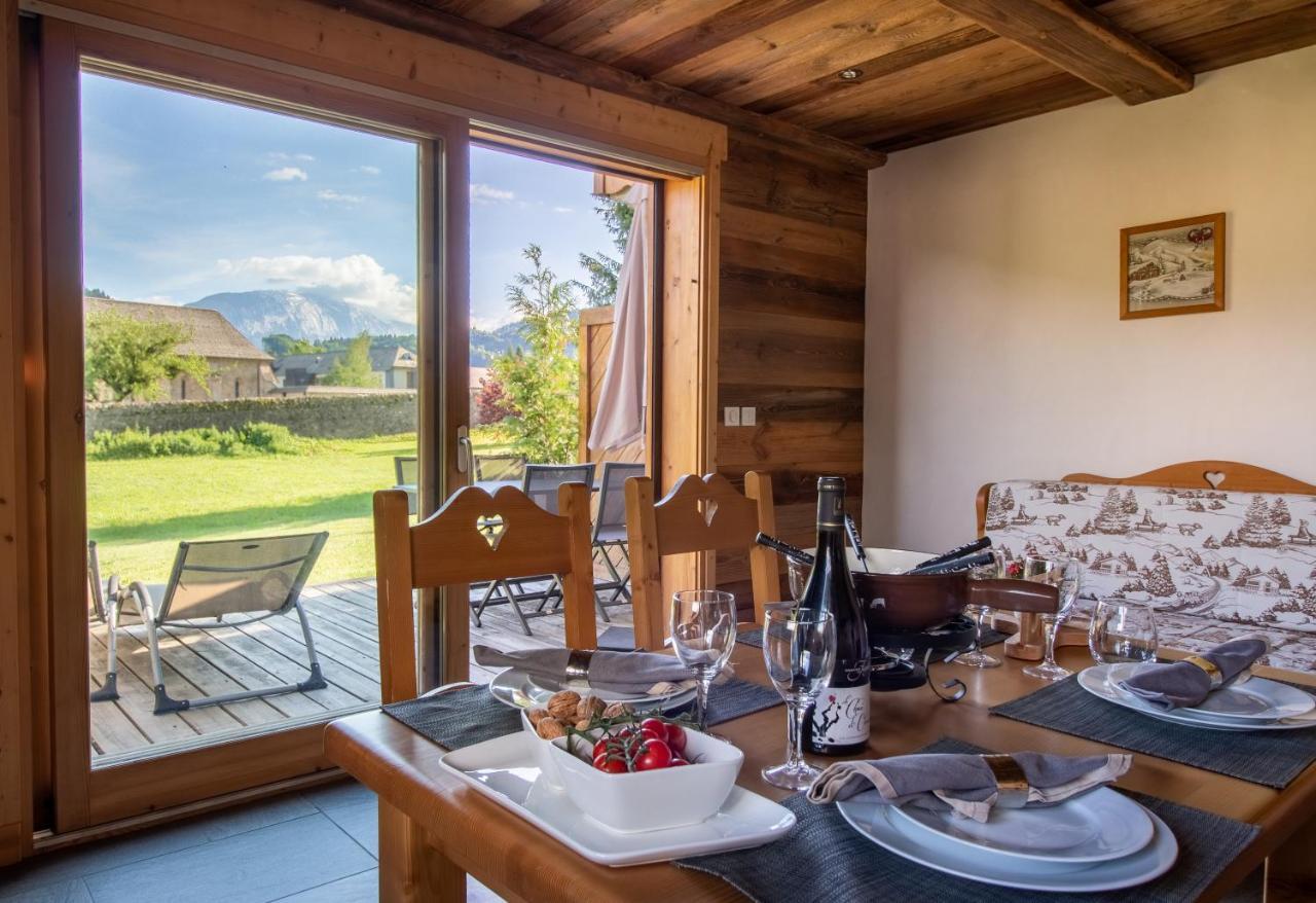 Gite Balneo Au Coeur Des Alpes Taninges Exterior foto